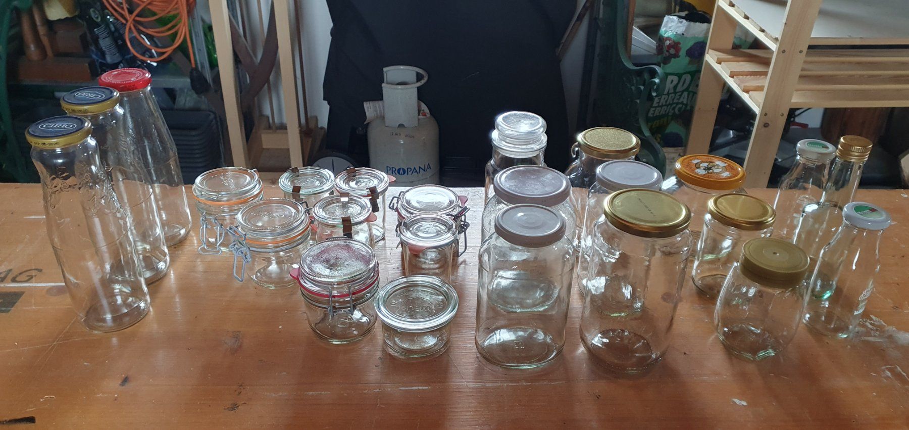 Contenitori & Simili: Lot de différents bocaux/bouteilles – Usato da Moutier venduto da mar_7nrw