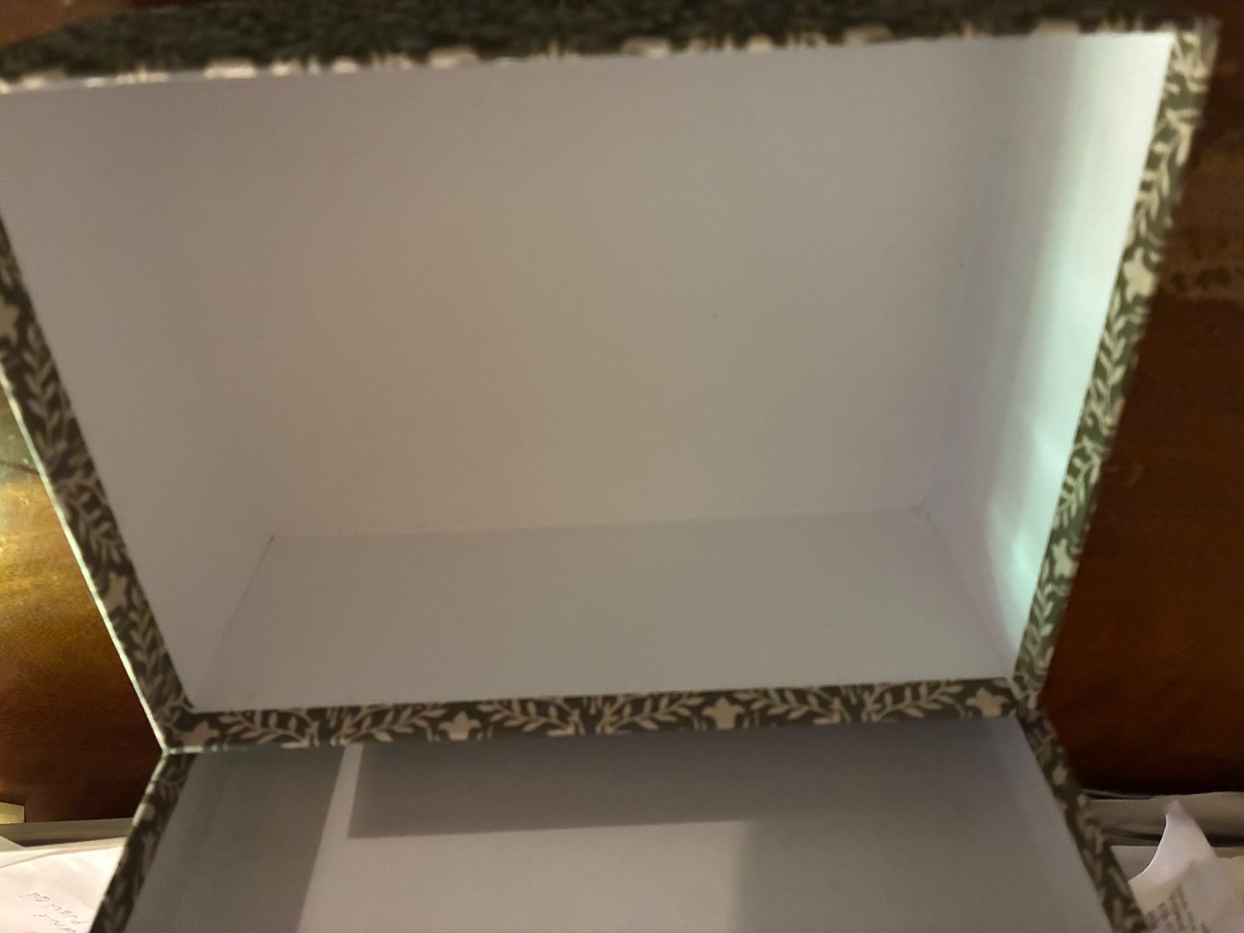 Sonstige Dekorationen & Accessoires: Boîte anglaise en carton – Gebraucht aus Paudex von micinque 3