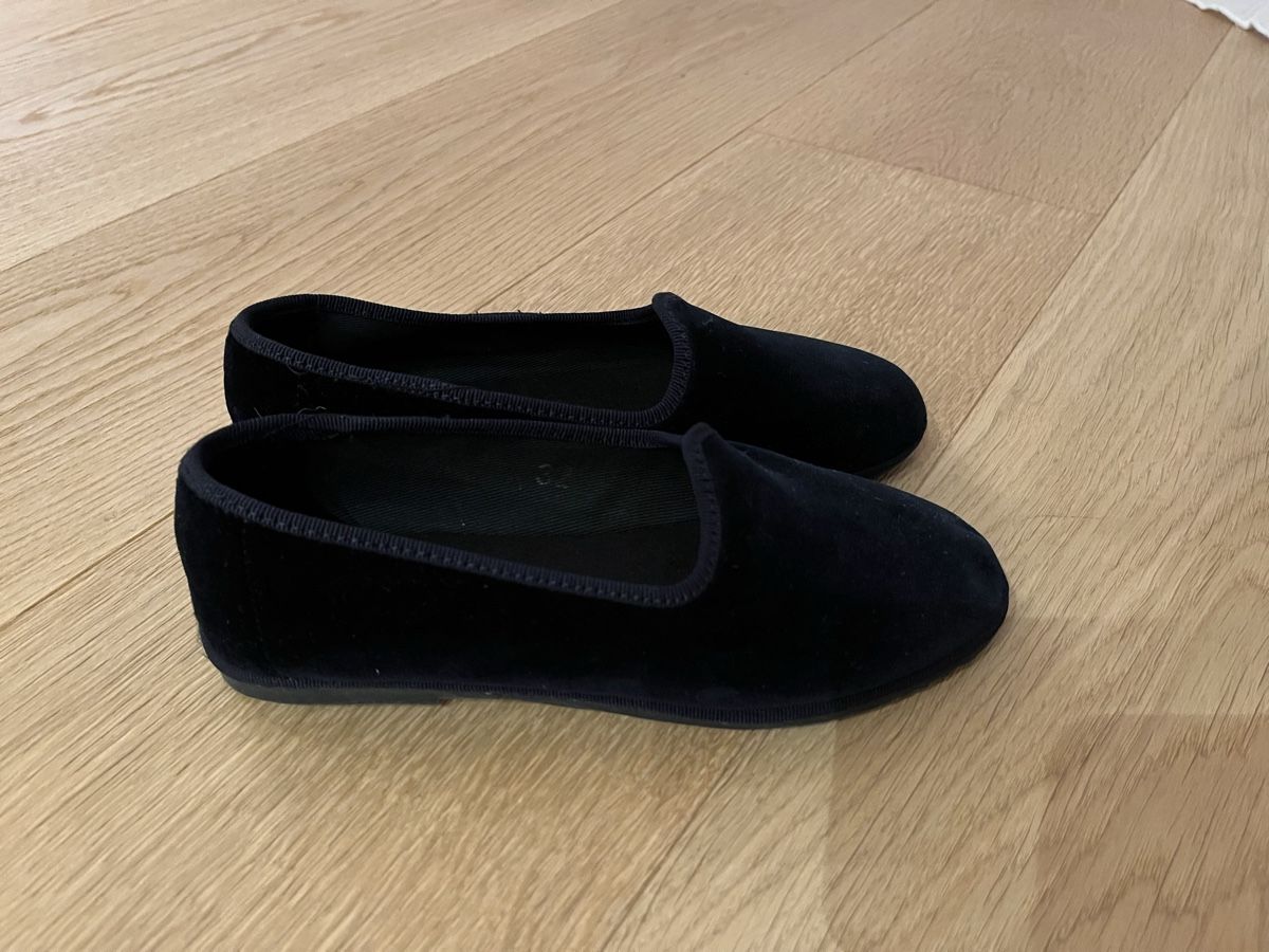 Il Gufo Scarpe da uomo: Elegant Velvet Slippers - Size 32 – Nuovo (secondo la descrizione) da Planken venduto da R4gskL7