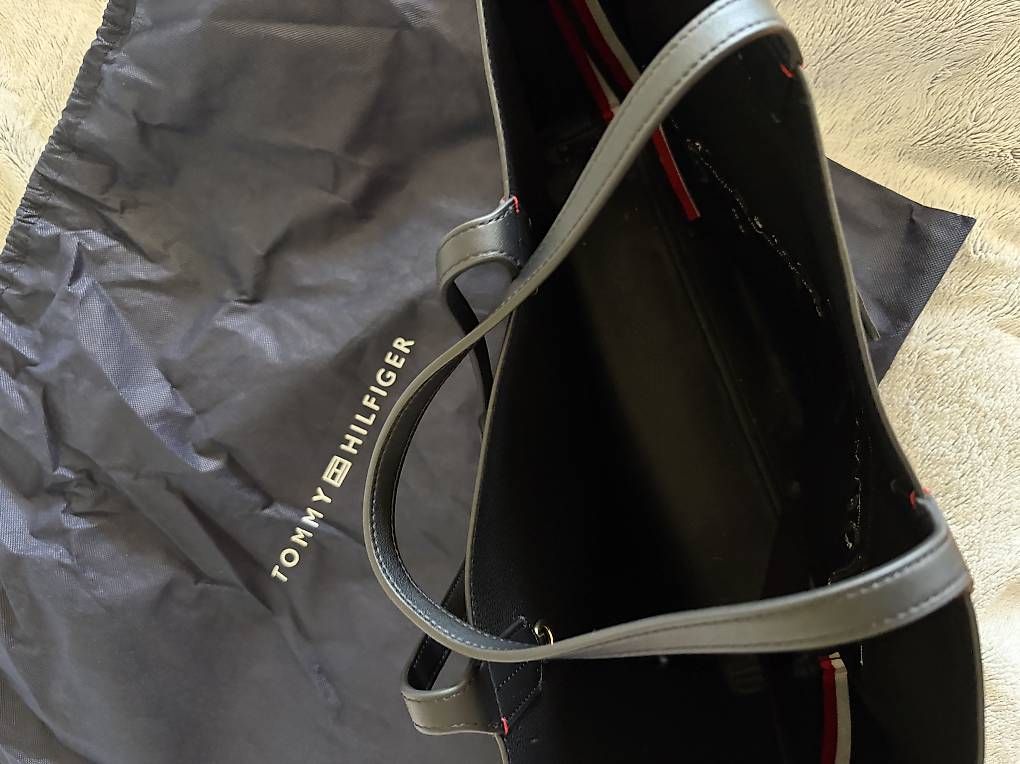 Tommy Hilfiger Sacs femmes: Tommy Hilfiger Shoppertasche – D'occasion à Zürich par mar_5gpw 2