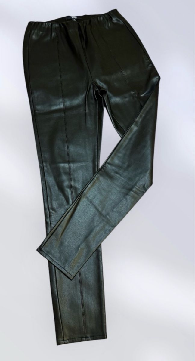 Leggings: Pantalon en similicuir – Nuovo (secondo la descrizione) da Châtel-St-Denis venduto da Montclair_Swiss 1
