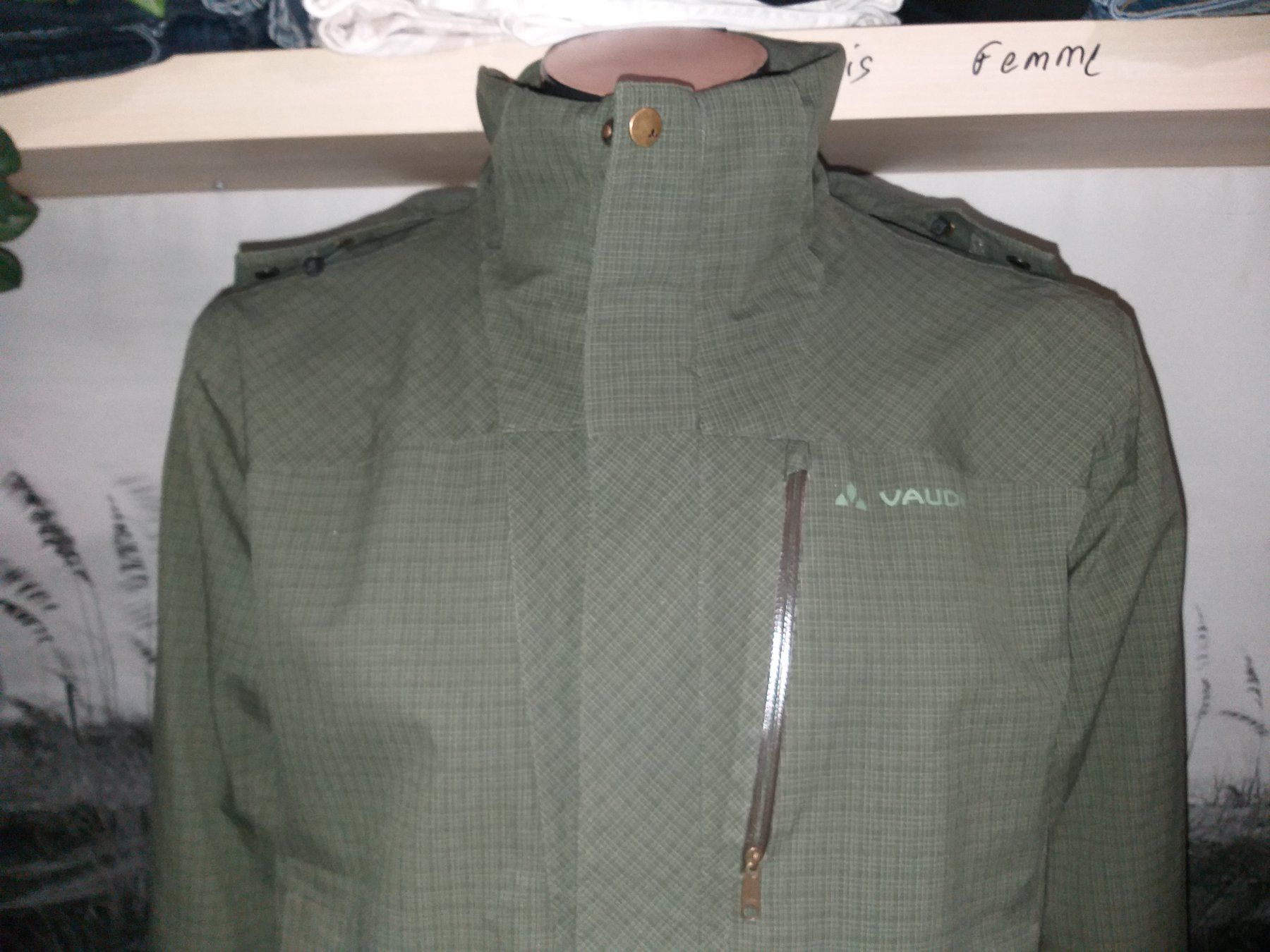 Vaude Giacche: VAUDE  Veste imperméable/Wasserdicht Jacke  Taille/Grosse M – Usato da Cossonay-ville venduto da Super-Price-Quality 1