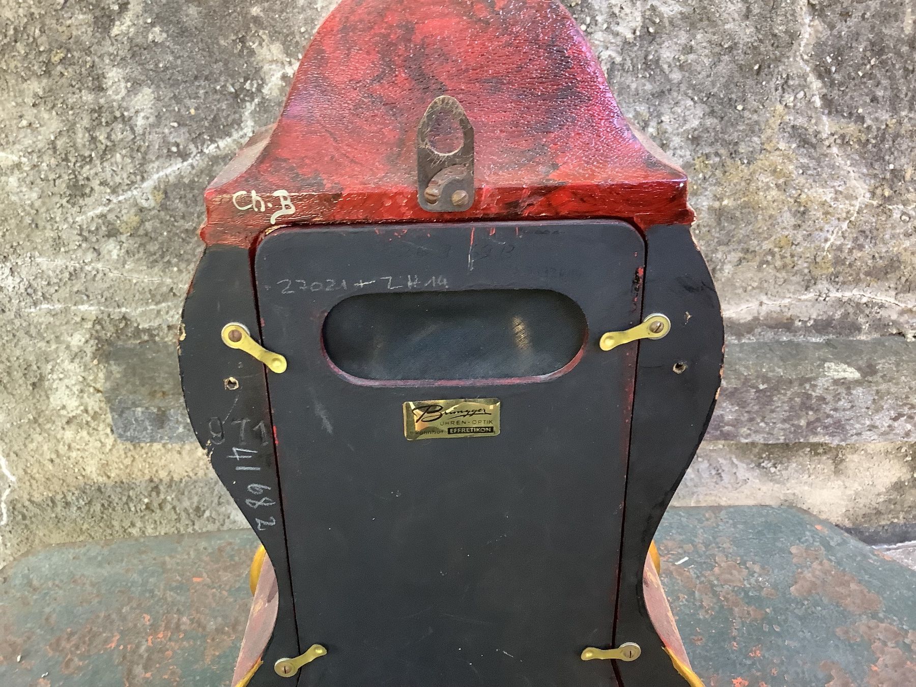 Stand- & Wanduhren: Pendule Le Castel rot bemalt mit Schlüssel – Gebraucht aus Flaach von Monisoldshop 4