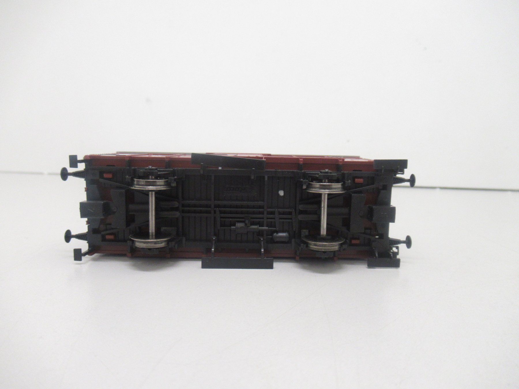 Fleischmann Modelleisenbahnen: Fleischmann 5366 01 gedeckter Güterwagen Preussen DC GS H0 – Gebraucht aus Basel von mhmarken 5