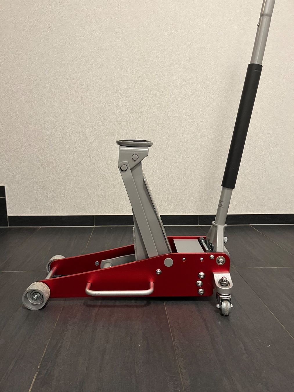 Hebebühne & Wagenheber: Accessoires automobile – Gebraucht aus Grandcour von har_pq9j 2