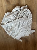 Decke von Hand gehäkelt 210x210cm