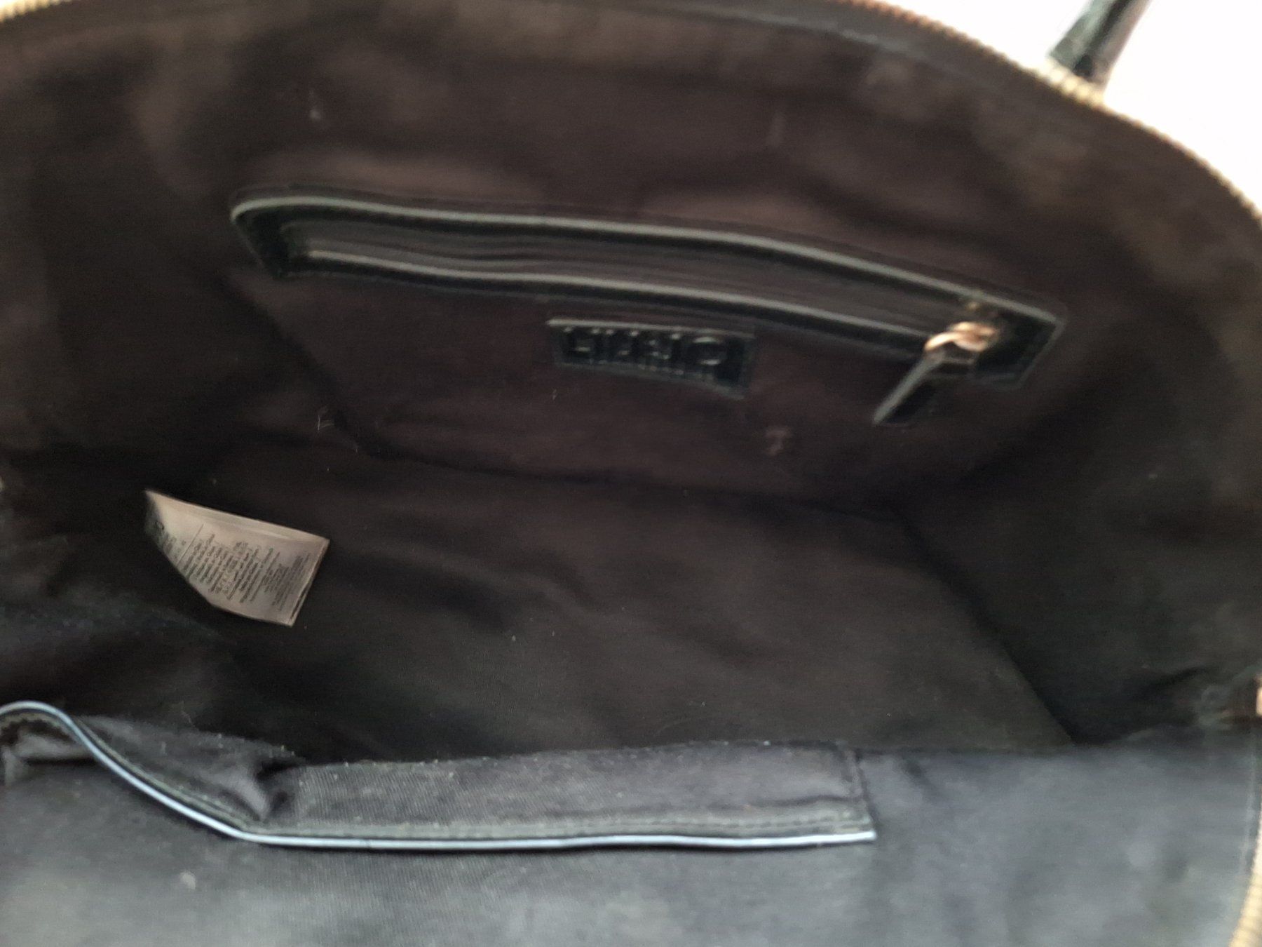 Borse da donna: Sac à main noir verni LUI-JO – Usato da St-Triphon venduto da Jldr0 4