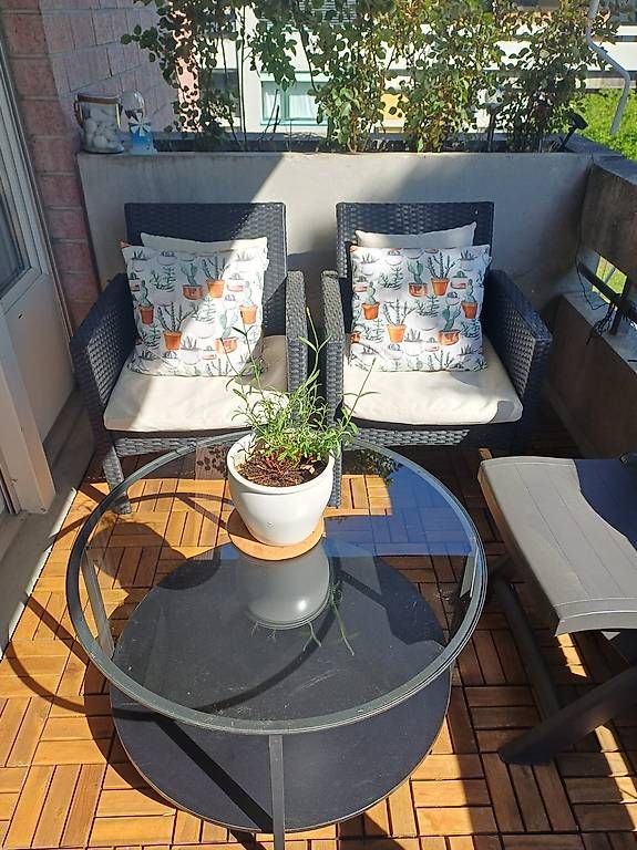 Set di tavolo e panche: Balkon/Garten Möbel Set – Usato da Reinach BL venduto da kor_s6mj 1