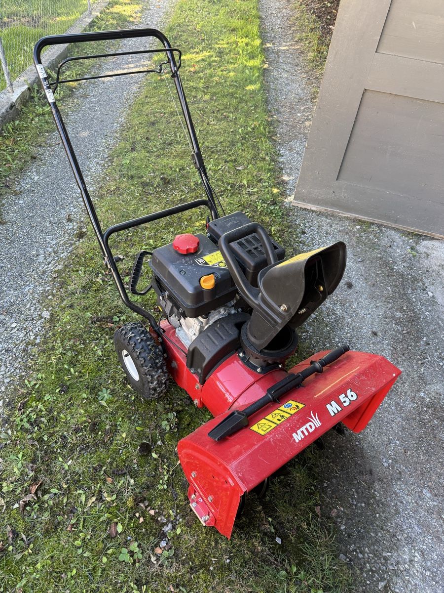 Mtd Toutes les machines: schneefräse mtd m56 neuwertig – D'occasion à Giswil par dom_878