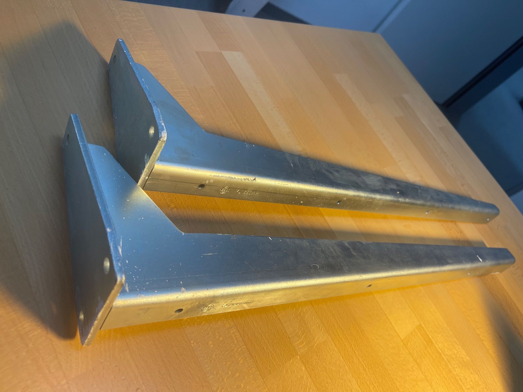 Ferramenta: 2 Schwerlastkonsolen HEBGO FL/580 – Usato da Matzingen venduto da carola71 1
