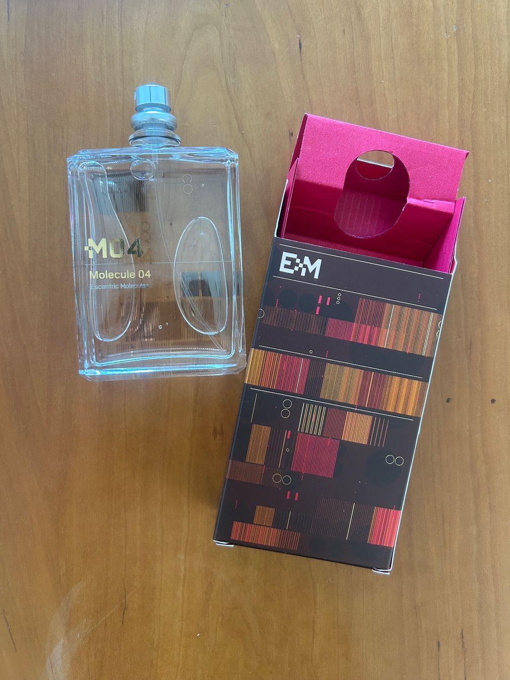 Parfums & Eau de Toilette: Escentric Molecule 04 Parfum – Neuf avec emballage d'origine à Zürich par bungeemash