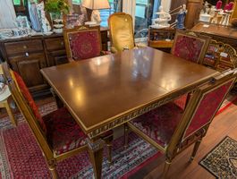 Wunderschöner, italienischer Vintage Tisch mit 6 Stühlen