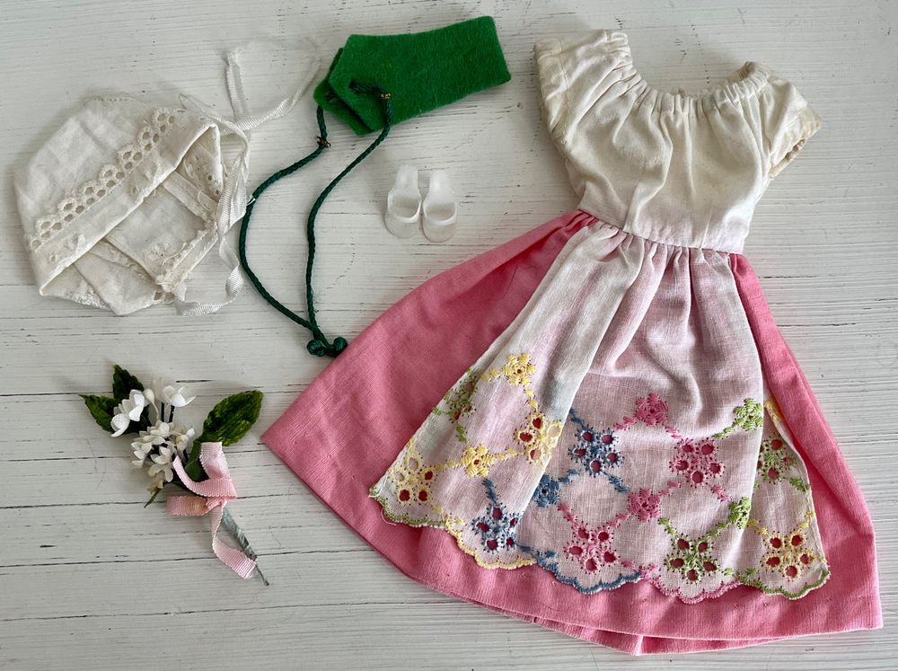 Barbie Vintage 1964 'In Switzerland' – Fabrication Japonaise, NEUVE Avec Accessoires