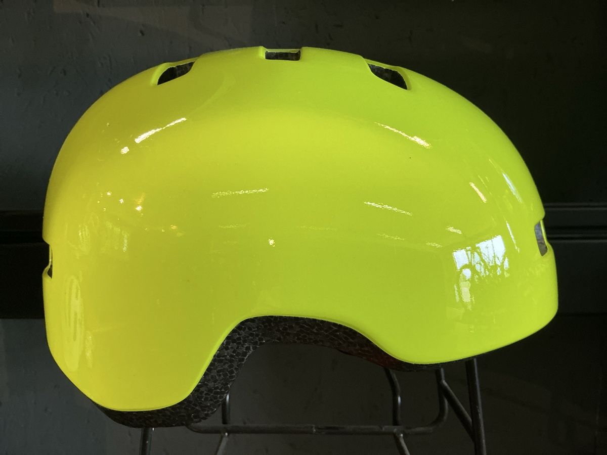 Bell Caschi: Bell LilRipper 48-55cm – Nuovo (secondo la descrizione) da Borex venduto da b-cycle