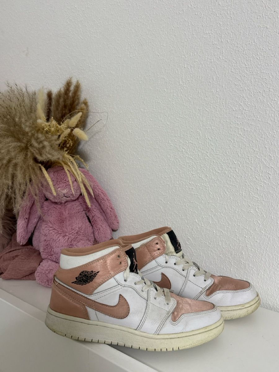 Jordan Scarpe da uomo: Nike air jordan mid, rose – Usato da Meilen venduto da ver_bh9r