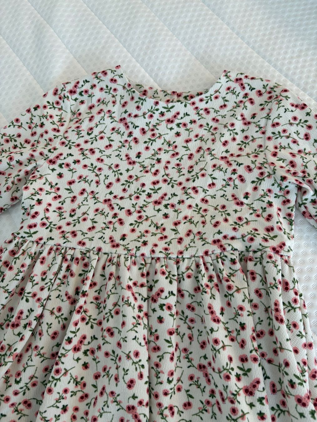 Vestiti & Gonne: Kleid gr 134-140 – Usato da Egg b. Zürich venduto da dalanna 1
