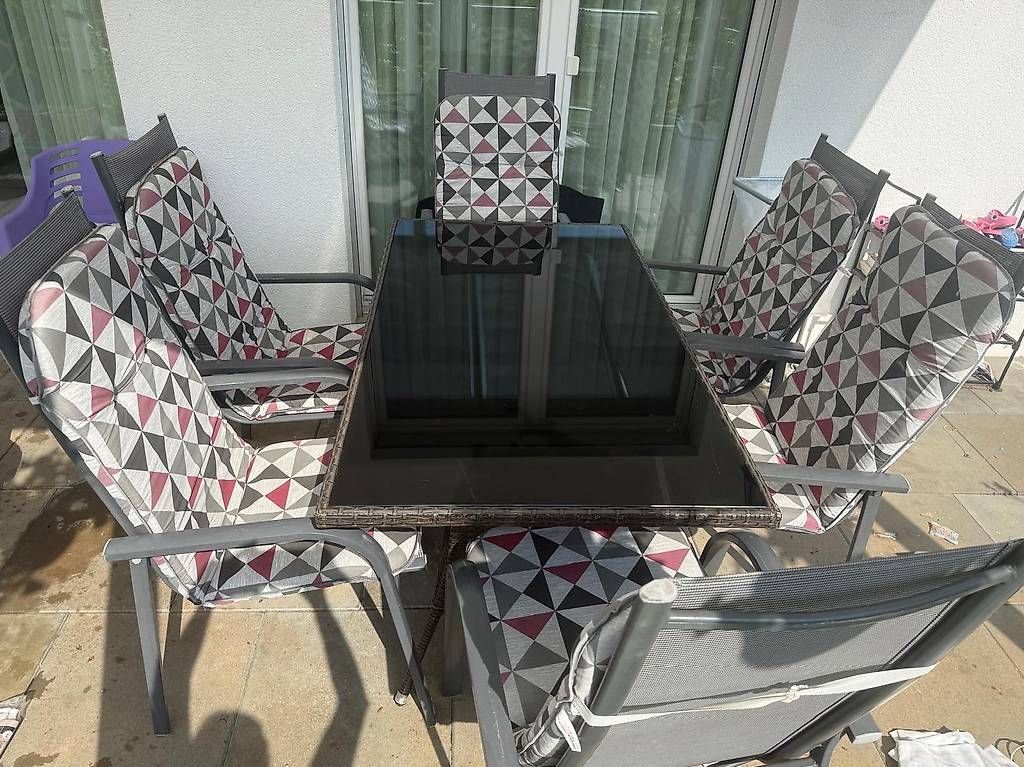Tische: Garten Möbel mit Stühle  – Gebraucht aus Schaffhausen von ste_8j55 1