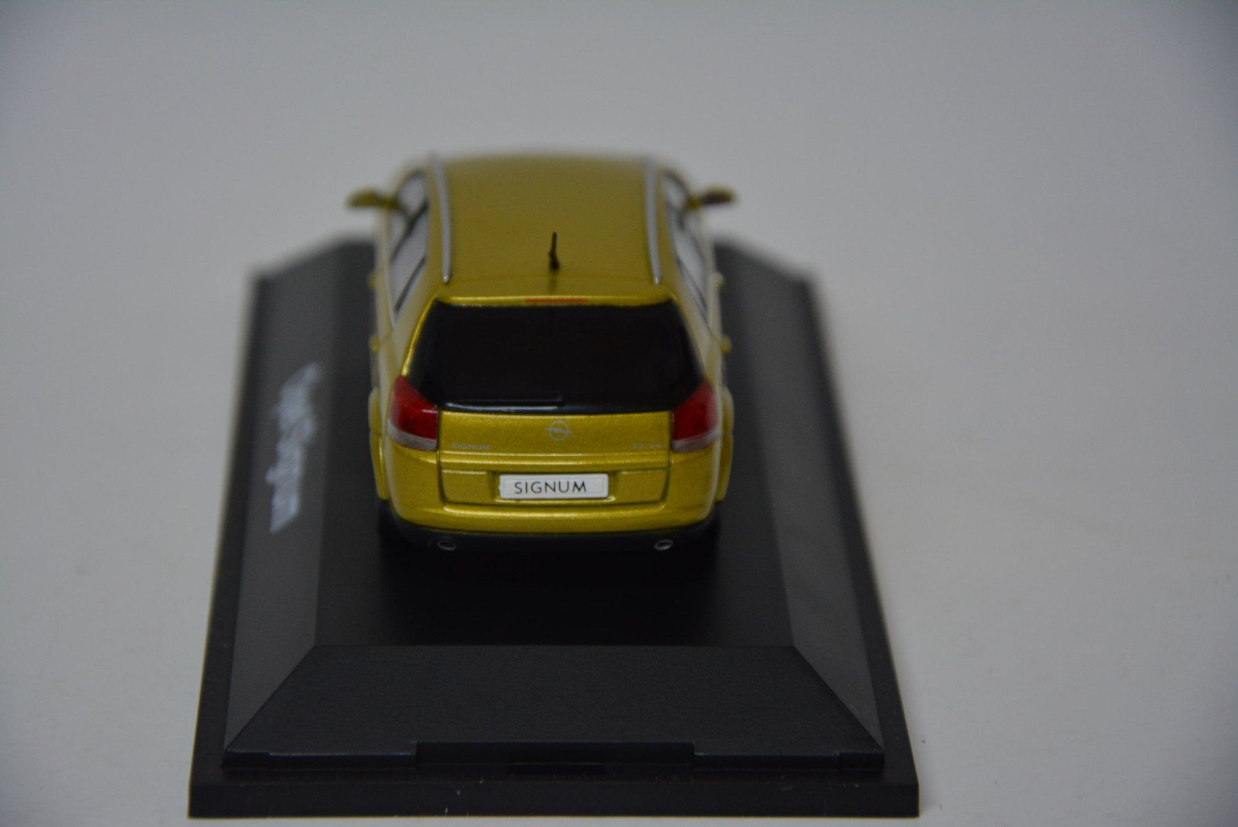 Schuco Modellautos: Opel Signum , Schuco , 1:43 – Neu und originalverpackt aus Goldach von Feivel9 7