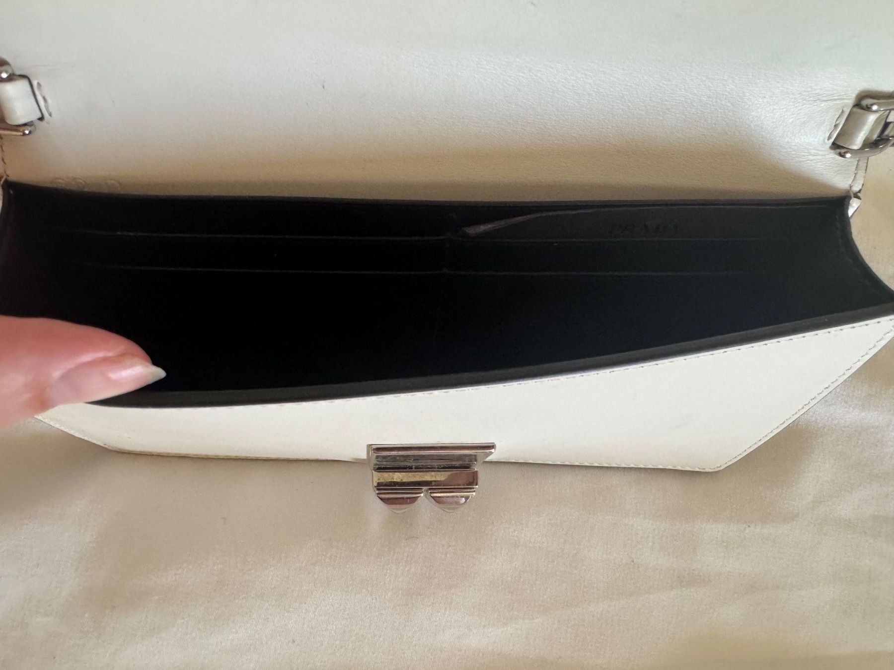 Prada Sacs femmes: Prada Wallet on Chain – D'occasion à Zürich par mha_dpn6 2