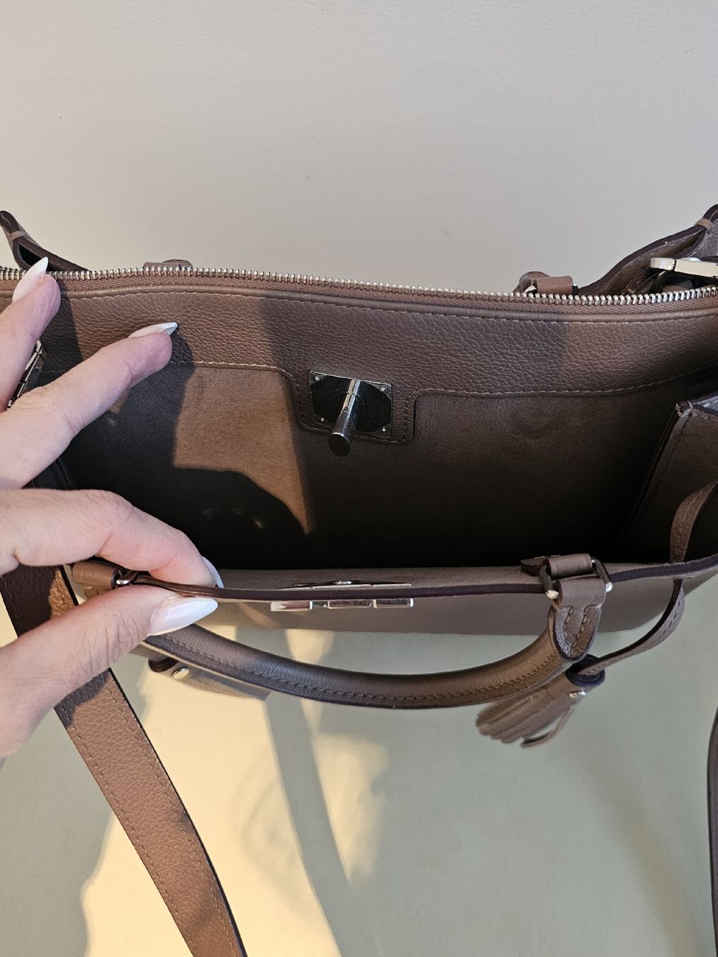 Louis Vuitton Borse da donna: Sac Louis Vuitton Lockmeto original – Usato da Courtepin venduto da mandy67 3