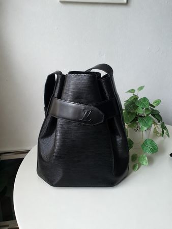 Louis Vuitton Petit Sac d'epaule Schwarz Epi