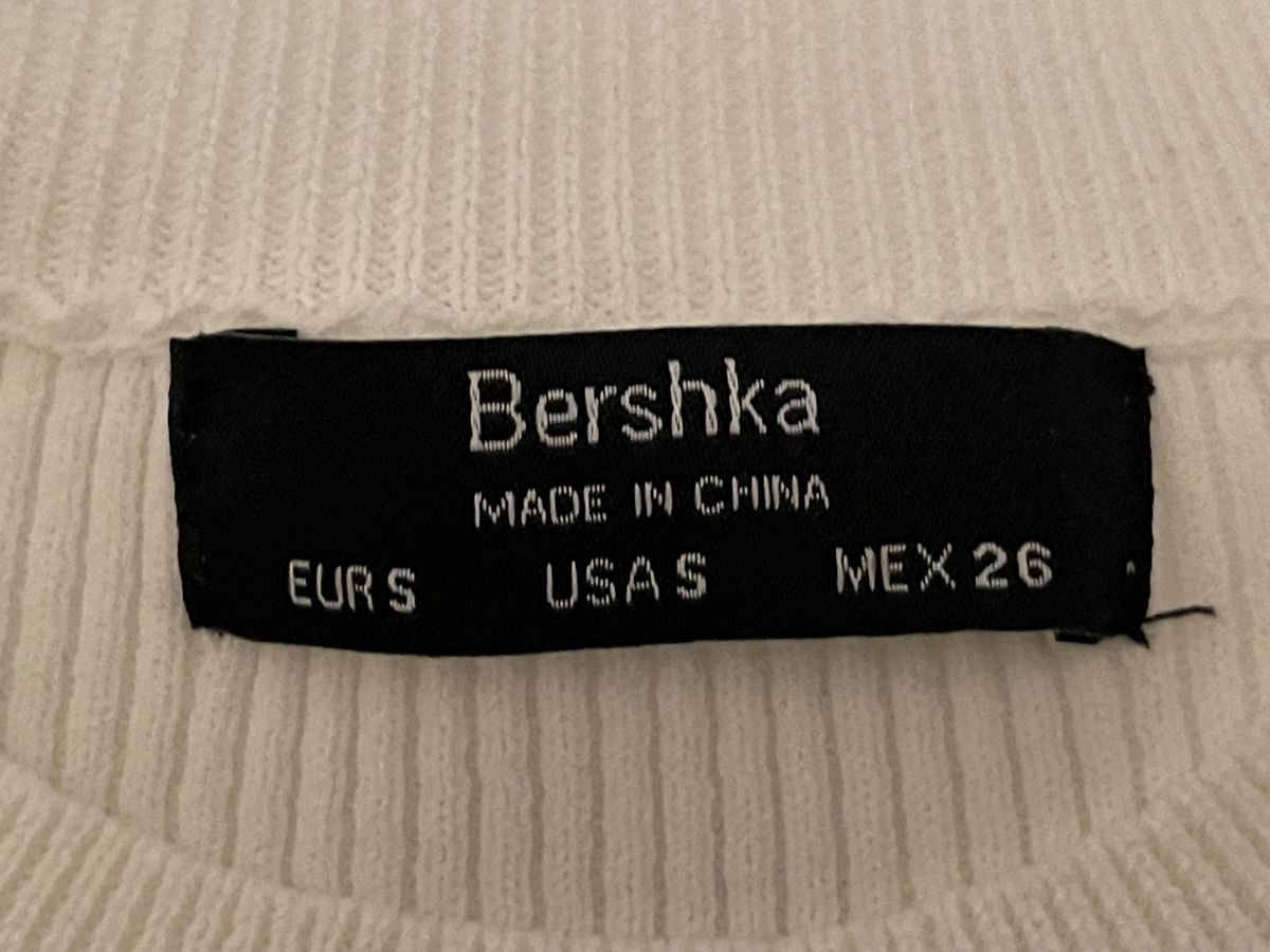 Bershka Tops: Pull Bershka blanc manches bouffantes taille S neuf – Neu und originalverpackt aus Vuadens von Nina11 3