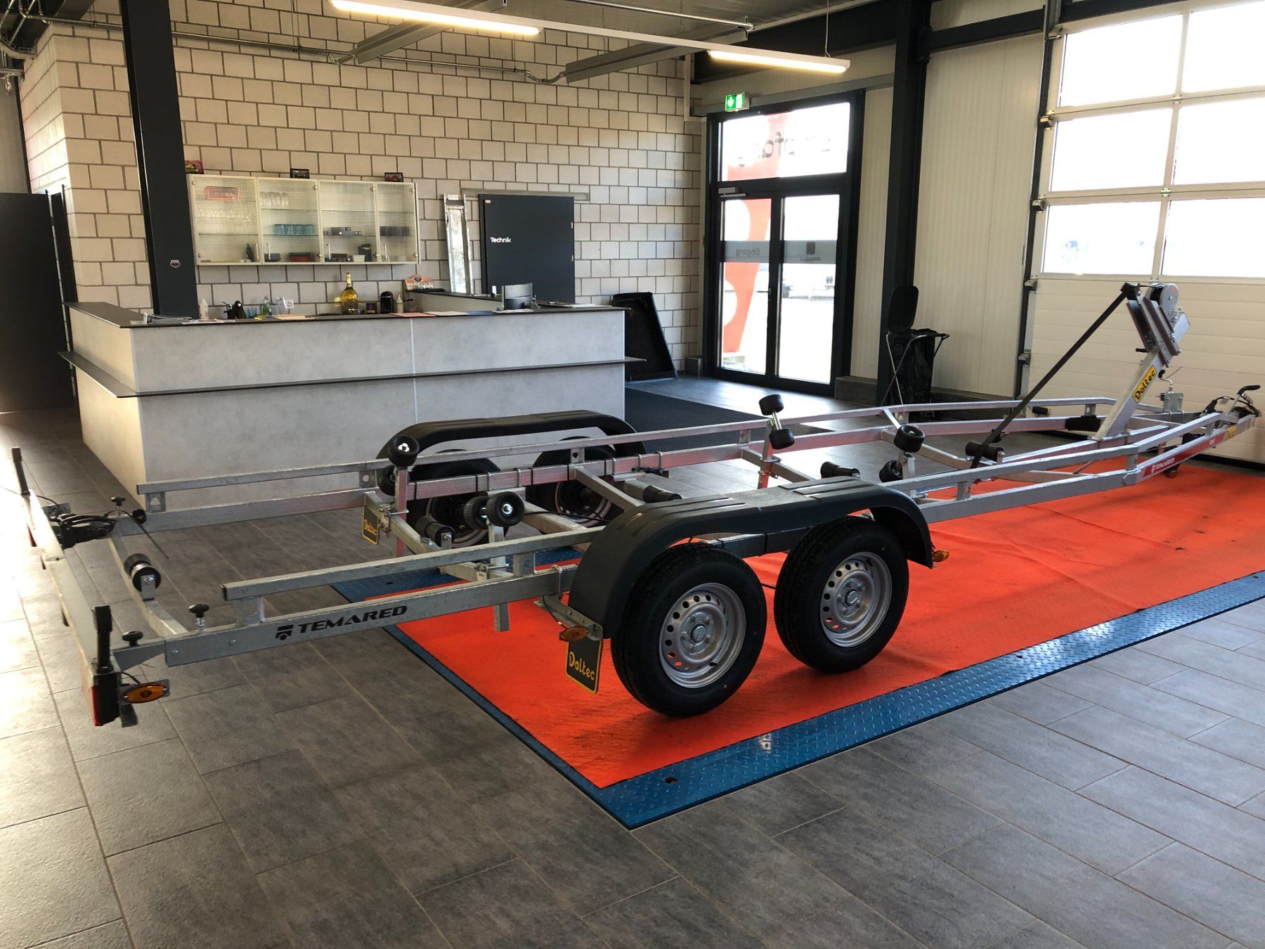 Daltec Rimorchi: DALTEC BMT 2500 Bootsanhänger – Nuovo (secondo la descrizione) da Gampelen venduto da Steuer0 7