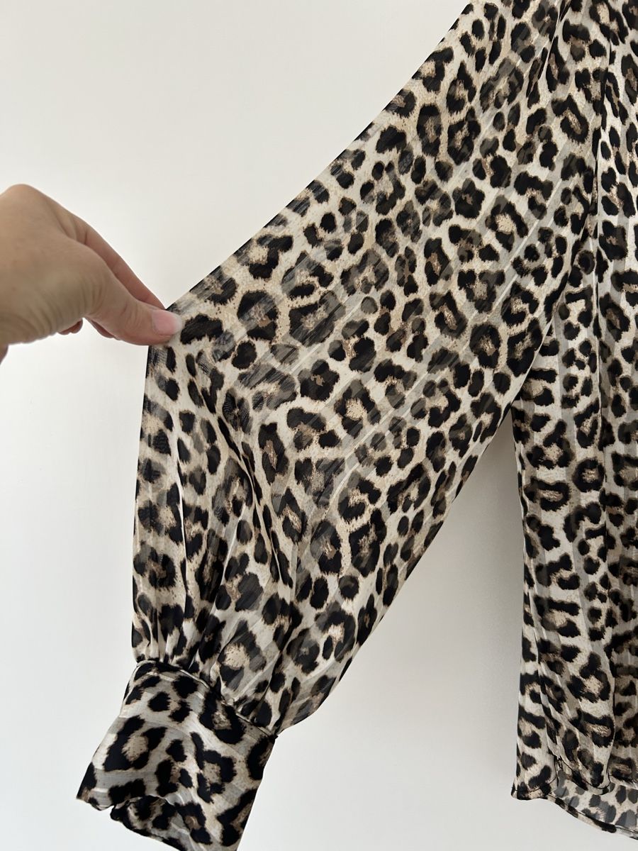 Blusen: Bluse Leomuster, Gr. 38/40 – Gebraucht aus Reinach BL von meinstil 1