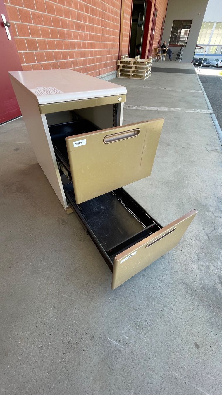 Commodes: Metall Korpus – D'occasion à Böckten par ja_mi_e 3