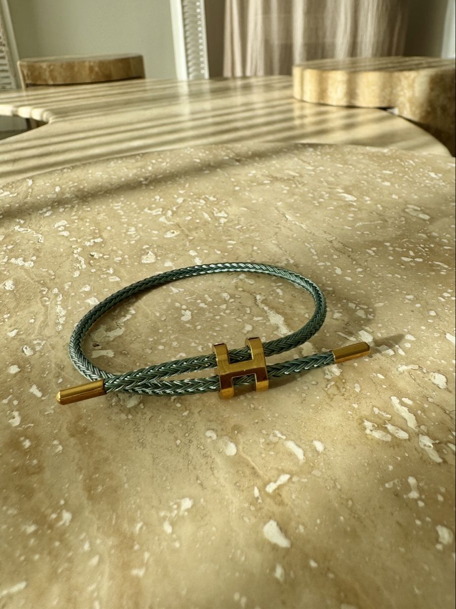 Bracciali & Braccialetti: Drahtseil Armband mit H – Nuovo e nell'imballaggio originale da Oberhasli venduto da Duabelle_official 2