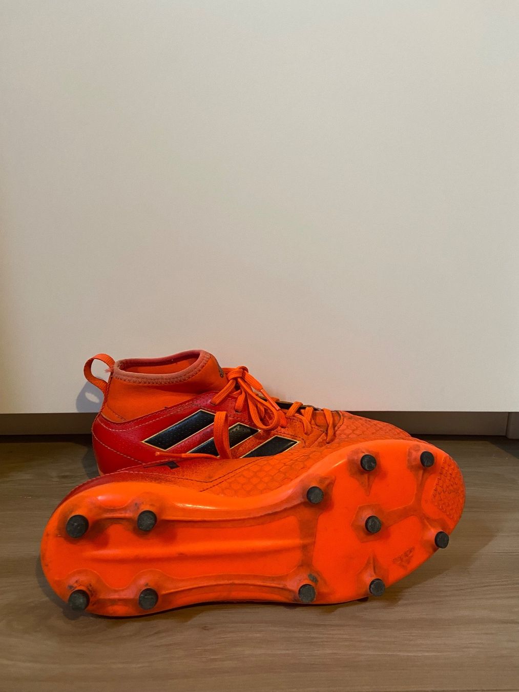 Adidas Scarpe da uomo: Chaussures de foot – Usato da Pomy venduto da Gtum 1