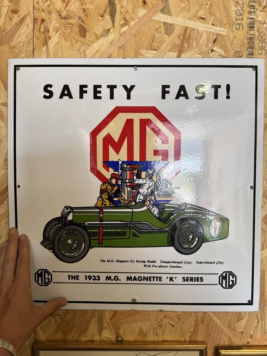 MG Insegne: Plaque Émaillée MG Magnette K3, Safety Fast! – Usato da attalens venduto da La.trouvaille
