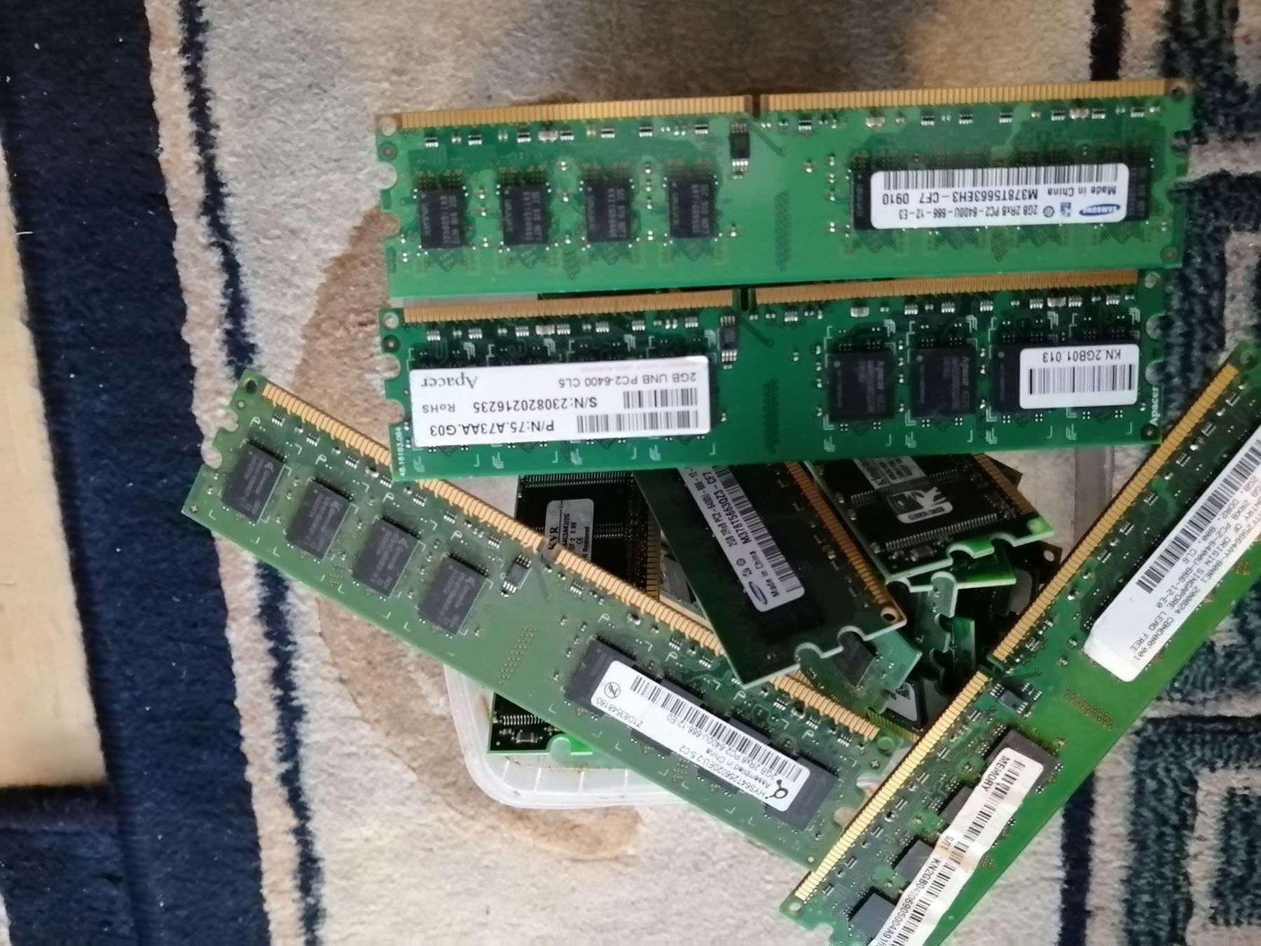 PC: 2 stk neue  ddr2 pc  ram a 2 giga – Nuovo (secondo la descrizione) da wila venduto da audi48