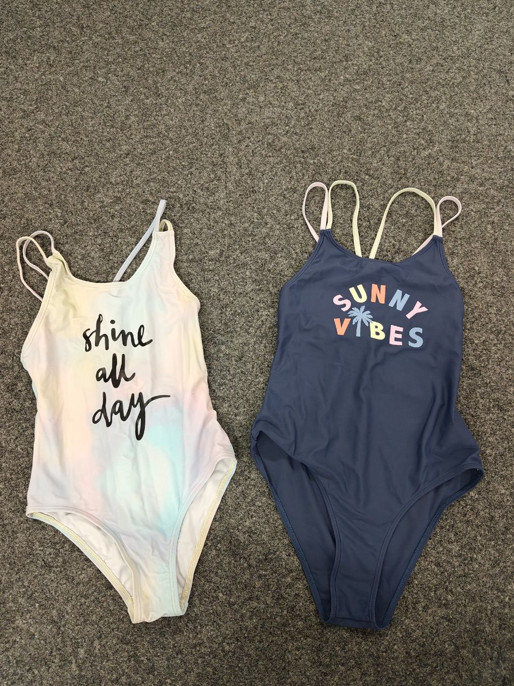 Maillots de bain: Badekleider Mädchen gr. 146 – D'occasion à Münsingen par pas_82kk