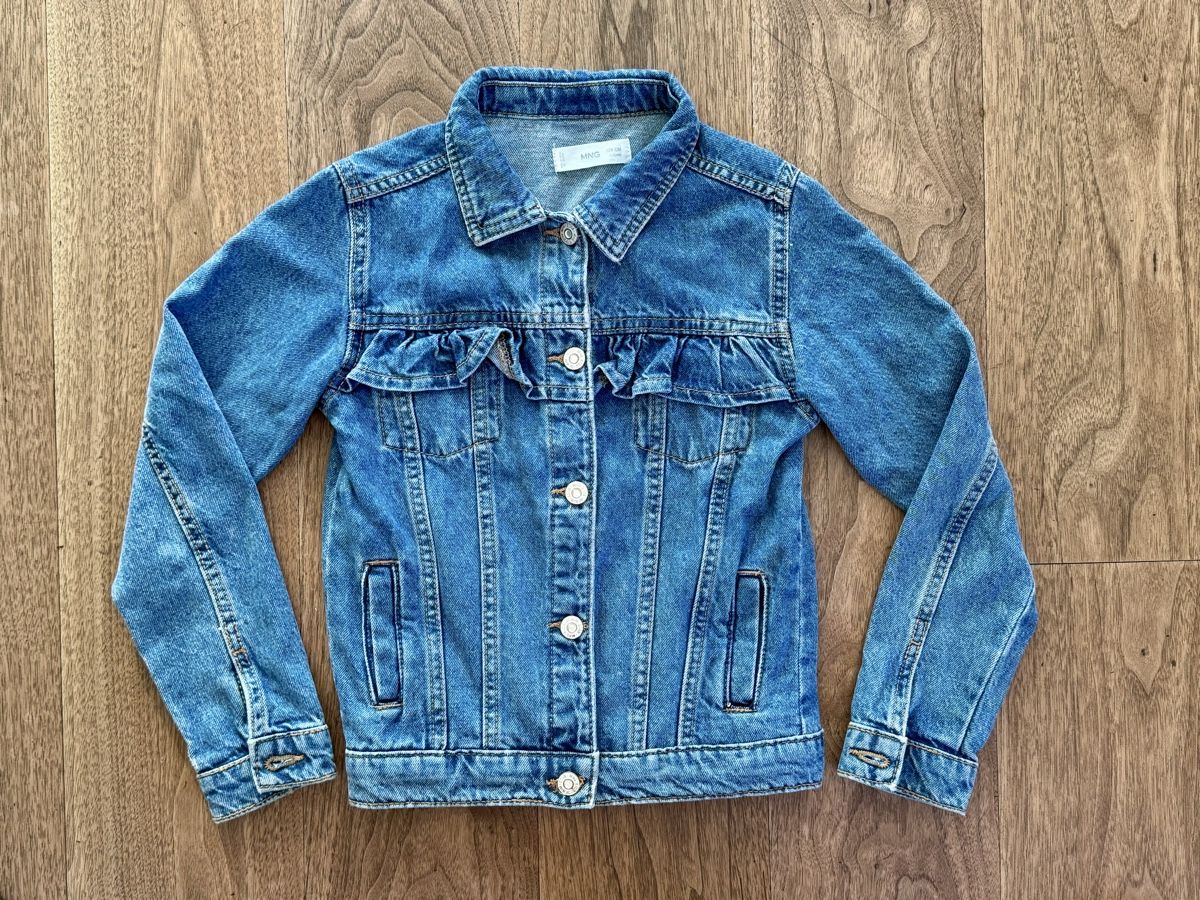 Mango Jacken & Mäntel: Mango Kinder-Jeansjacke, Grósse 128 – Gebraucht aus Biel-Benken BL von mvazquezf