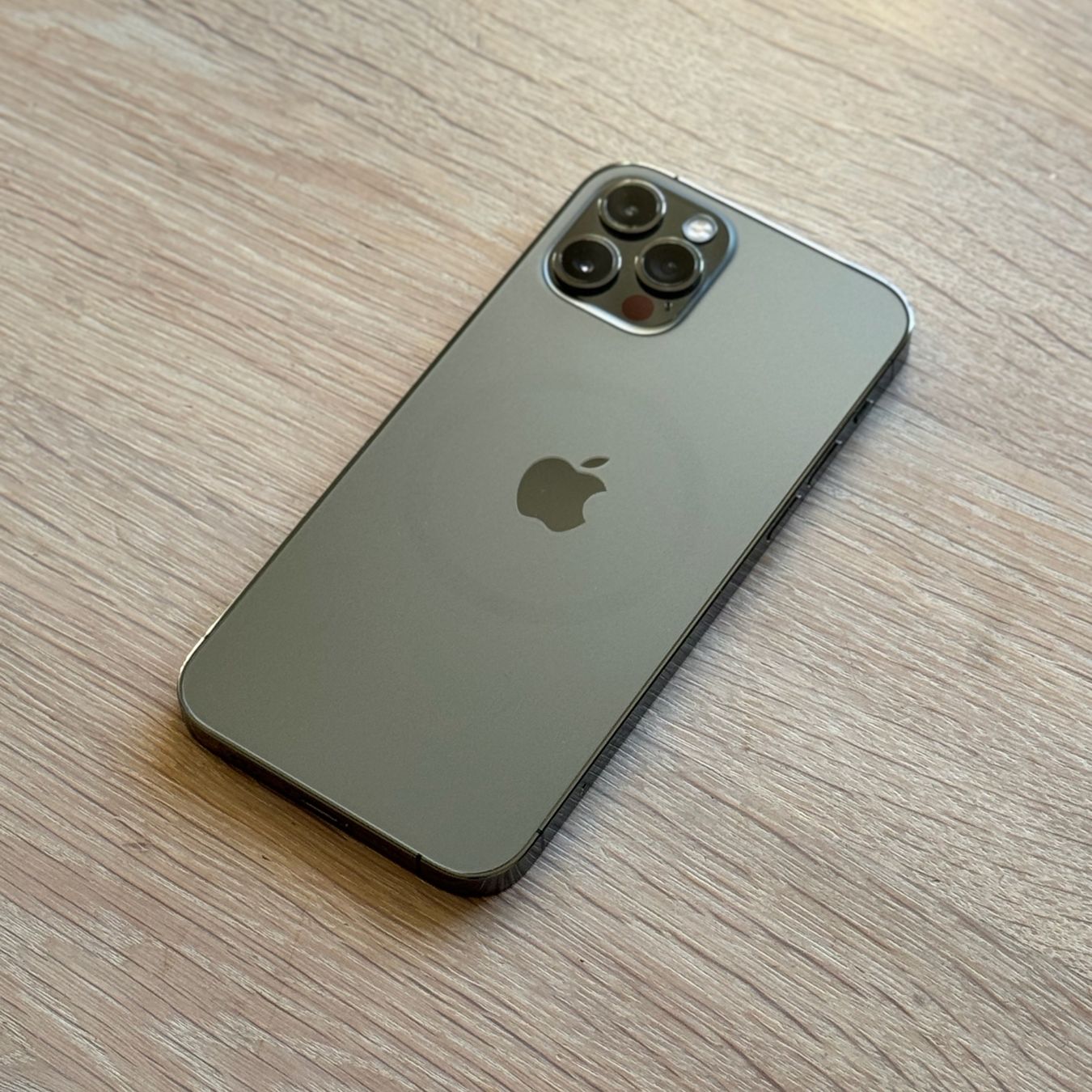 Apple Handys / Smartphones: iPhone 12 Pro Graphite 256 GB – Gebraucht aus Detligen von  3