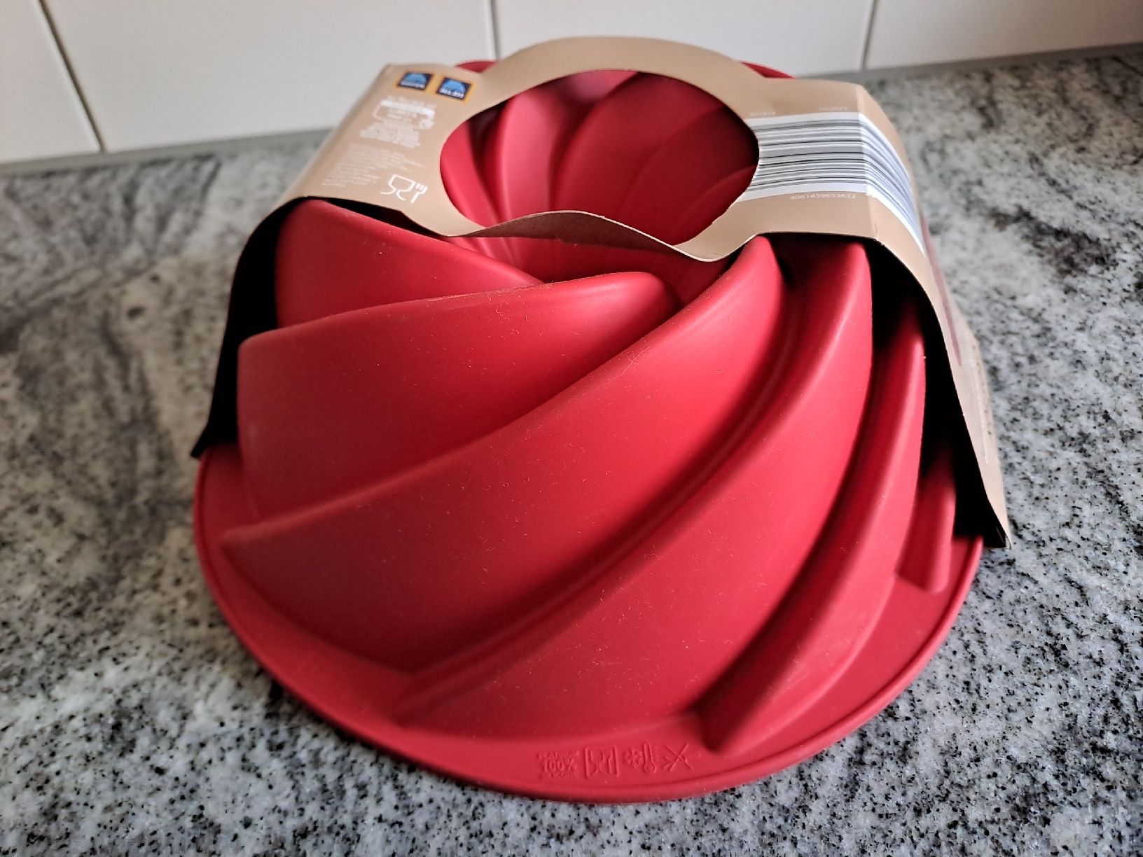Backformen: Backform Silikon Neu Guggelhopf – Neu und originalverpackt aus Rickenbach LU von bishiida