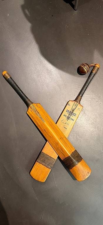 Giochi: Cricket Schläger Len Hutton – Usato da Flawil venduto da KeJuNe