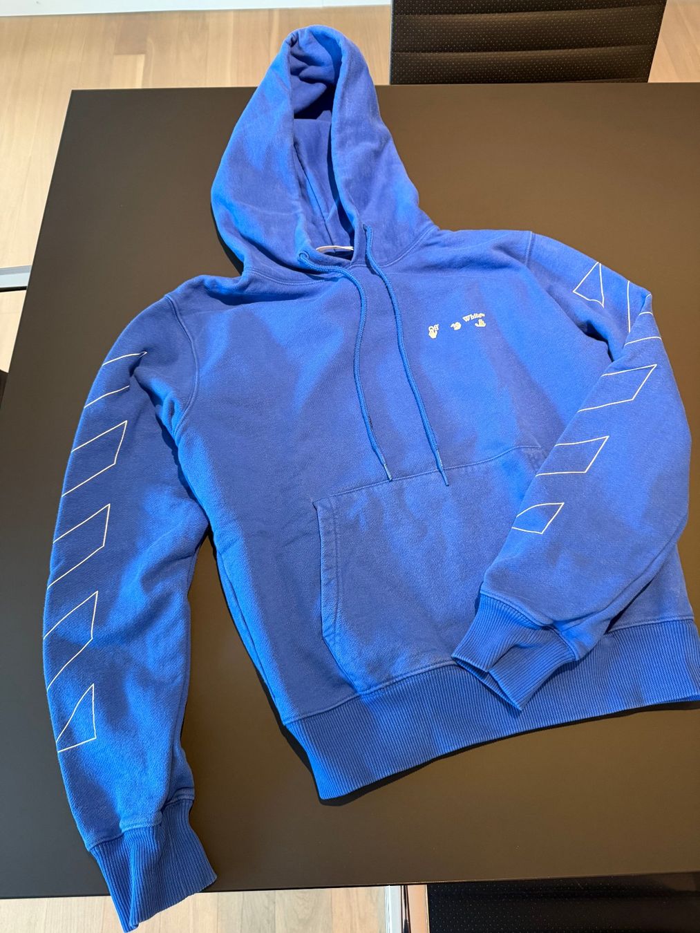 Off-White Maglioni & Felpe: Off-White Hoodie – Usato da Winterthur venduto da Thorben