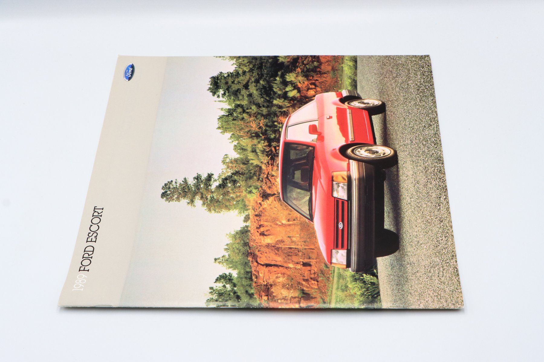 Ford Dokumente: Ford Escort 1989 Prospekt – Gebraucht aus Bühl b.Aarberg von  9