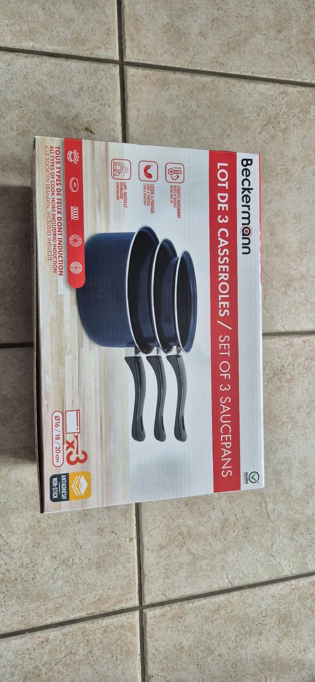 Pentole: lot de casseroles – Nuovo e nell'imballaggio originale da Ursy venduto da Calliope7