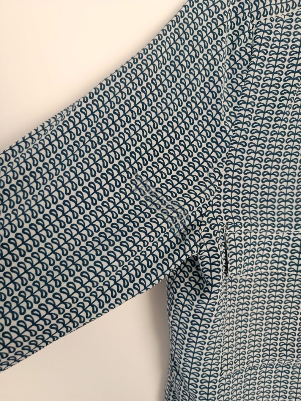Camicette: IVI Collection Gemusterte Seidenbluse mit Taschen – Usato da Weiach venduto da sim_8s27 9