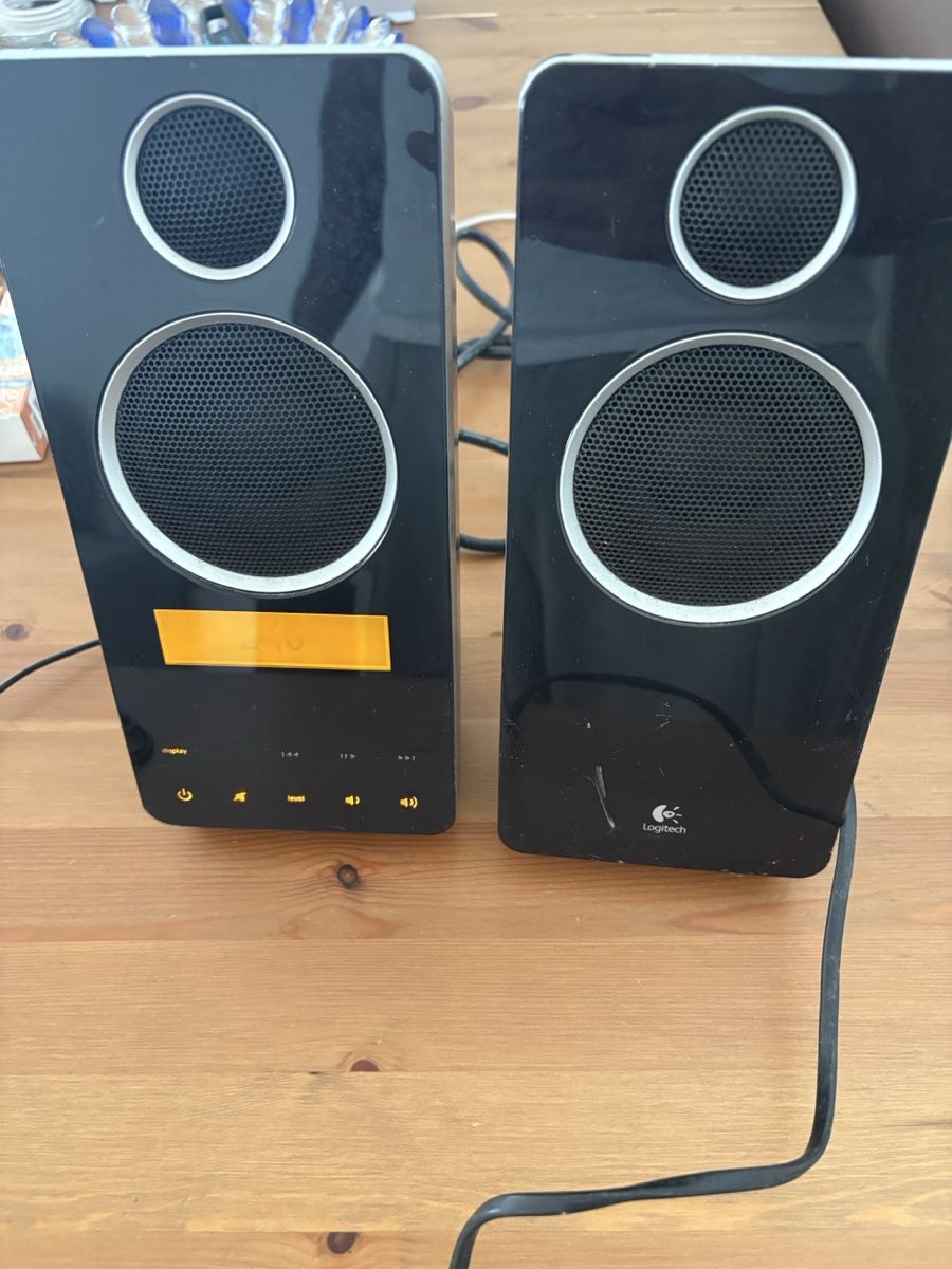 Logitech Lautsprecher: Logitech Lautsprecher schwarz gebraucht – Gebraucht aus Pratteln von adr_n2h7