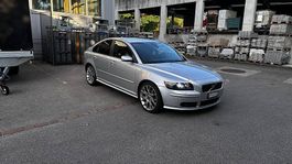 Volvo S40 T5 Ab MFK und Service