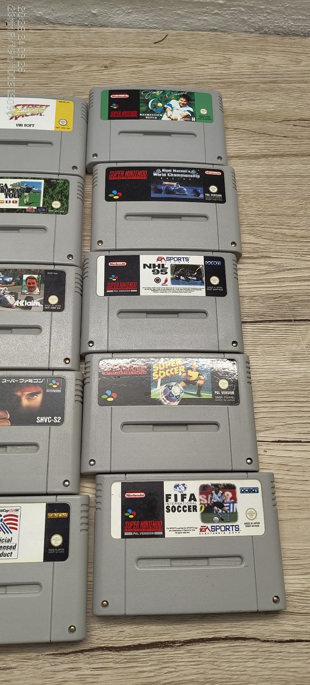 Giochi: Nintendo SNES Spielesammlung 21 Module – Difettoso da Rüti ZH venduto da S.T.G 1
