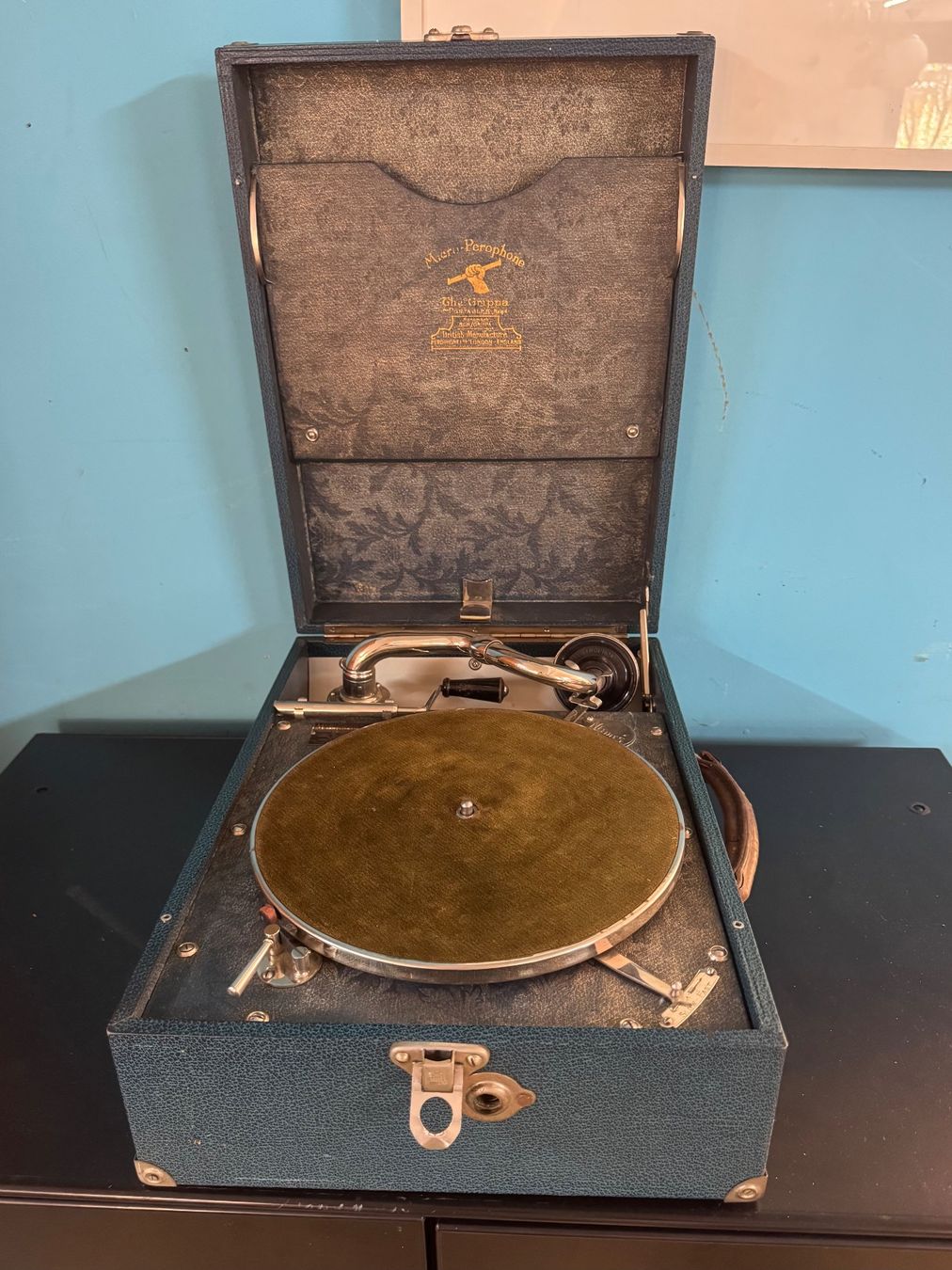 Plattenspieler: Alte Grammophon – Gebraucht aus Schlieren von Freundlich02