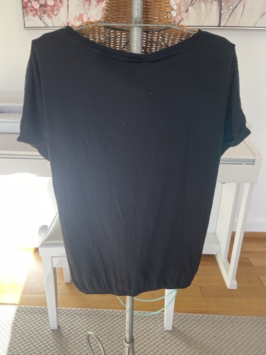T-shirt: Shirt mit Sptzendetails,, Essential, 40/42 – Usato da Solothurn venduto da Bobesch08 3