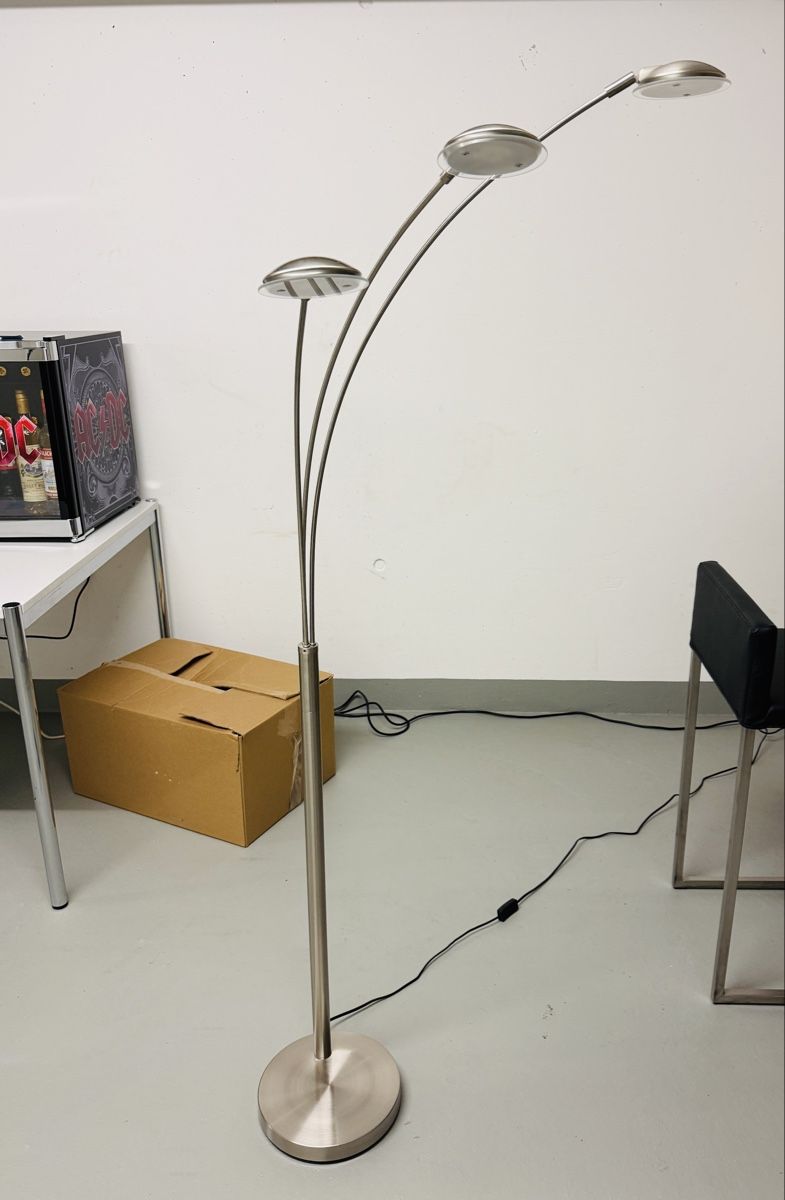 Lampes: Stehleuchte – D'occasion à Lohn - Ammannsegg par Tuefeli79