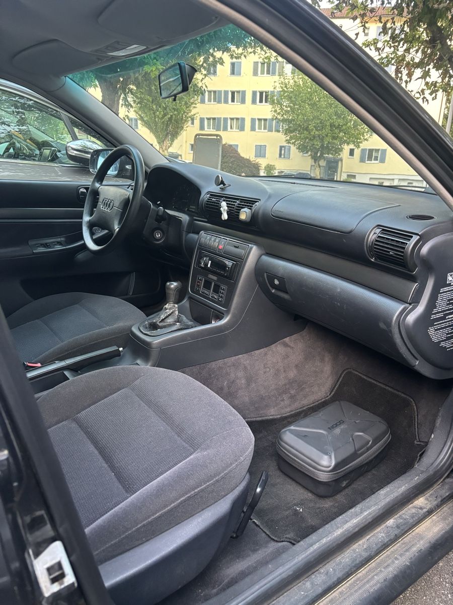 Audi Automobili: Audi A4 2.8L V6 1995 – Usato da Kriens venduto da Bananee 6