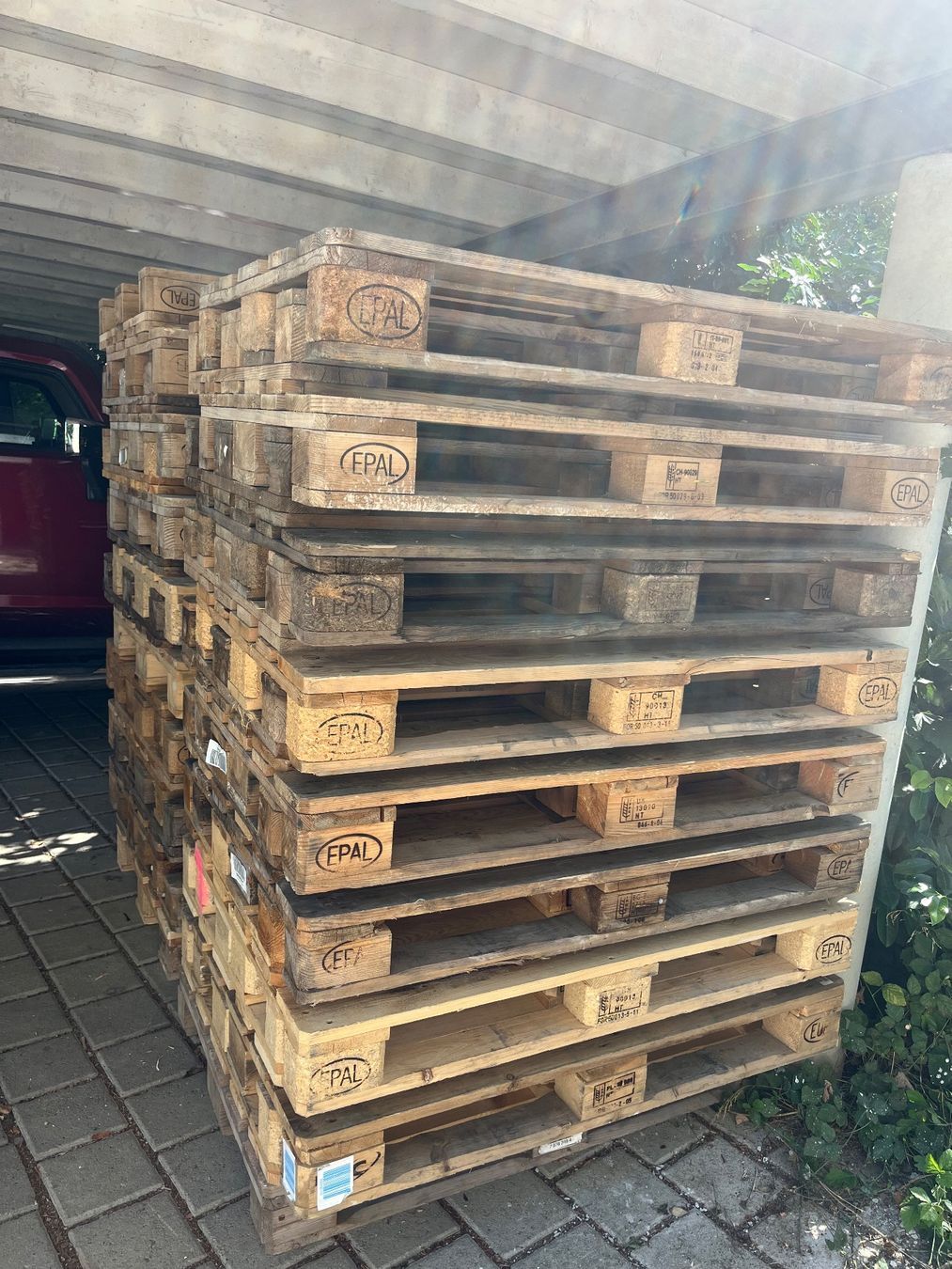 Pallets: 34 Europaletten – Usato da Schöftland venduto da ValtraBM100 1